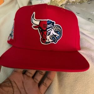 TWNTY TWO BULLS UNC EXCLUSIVE
